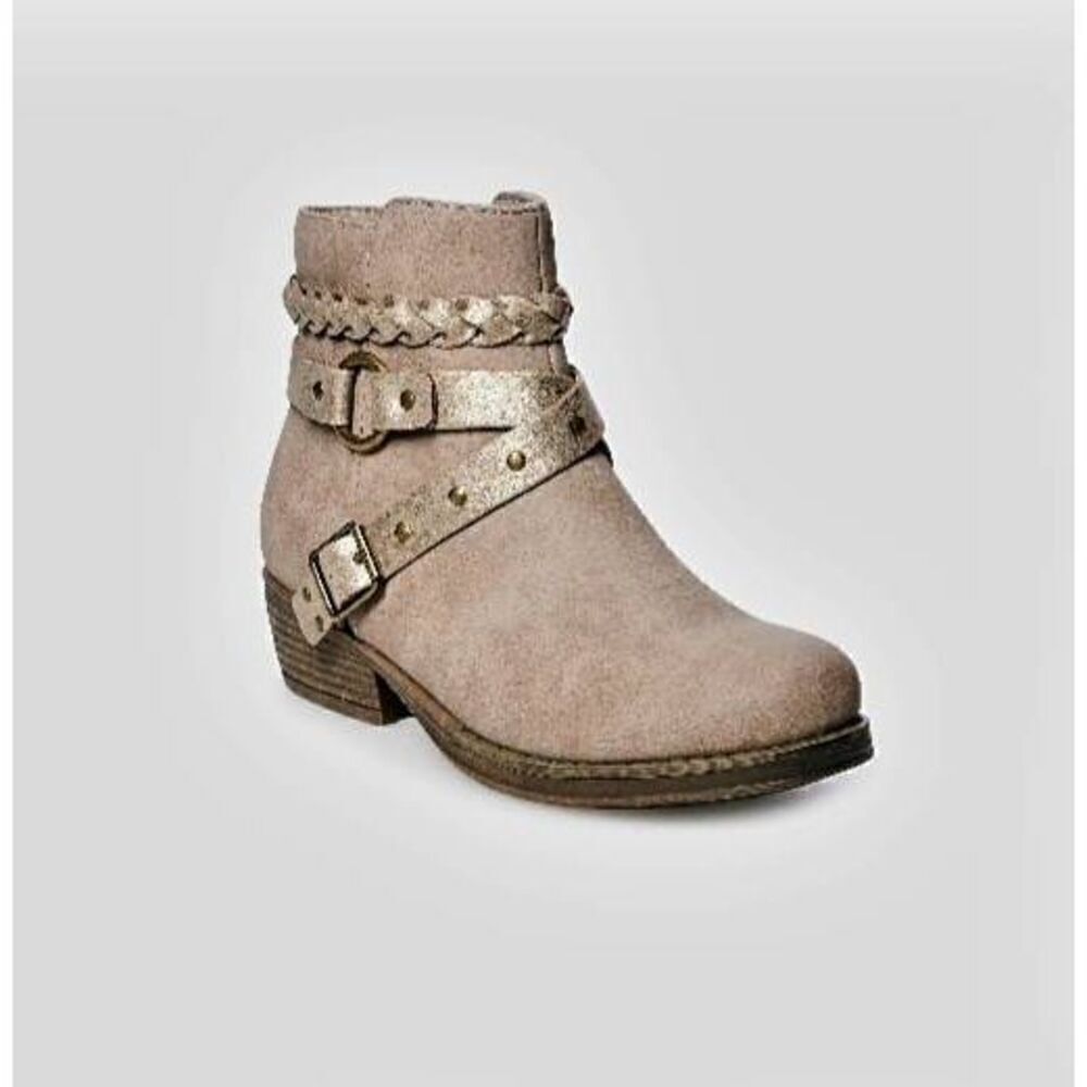 NEW IN BOX SO GIRLS BOOTS